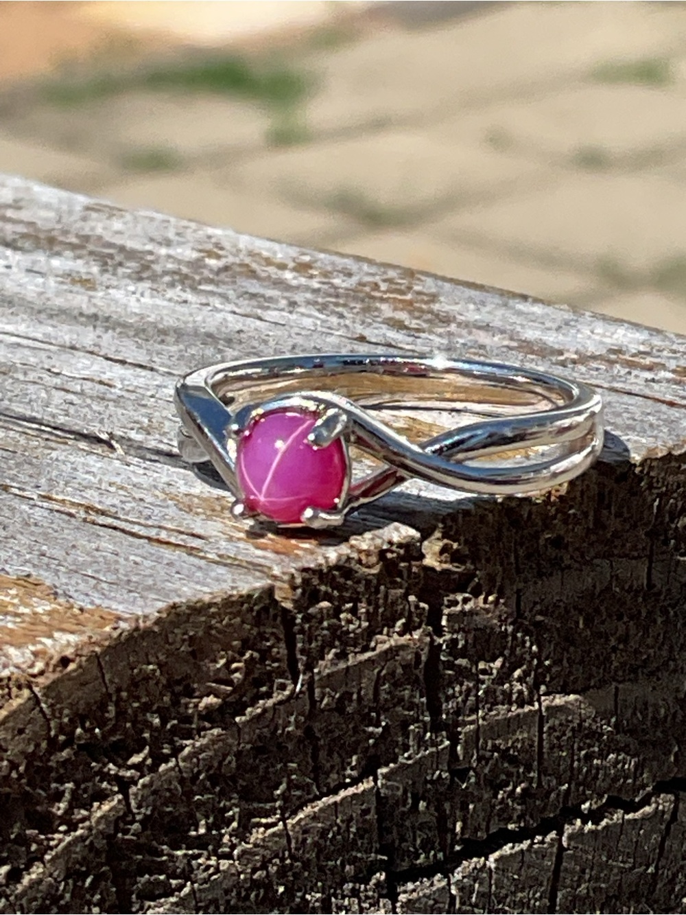 Lindy Star Ruby .925 Silver Ring